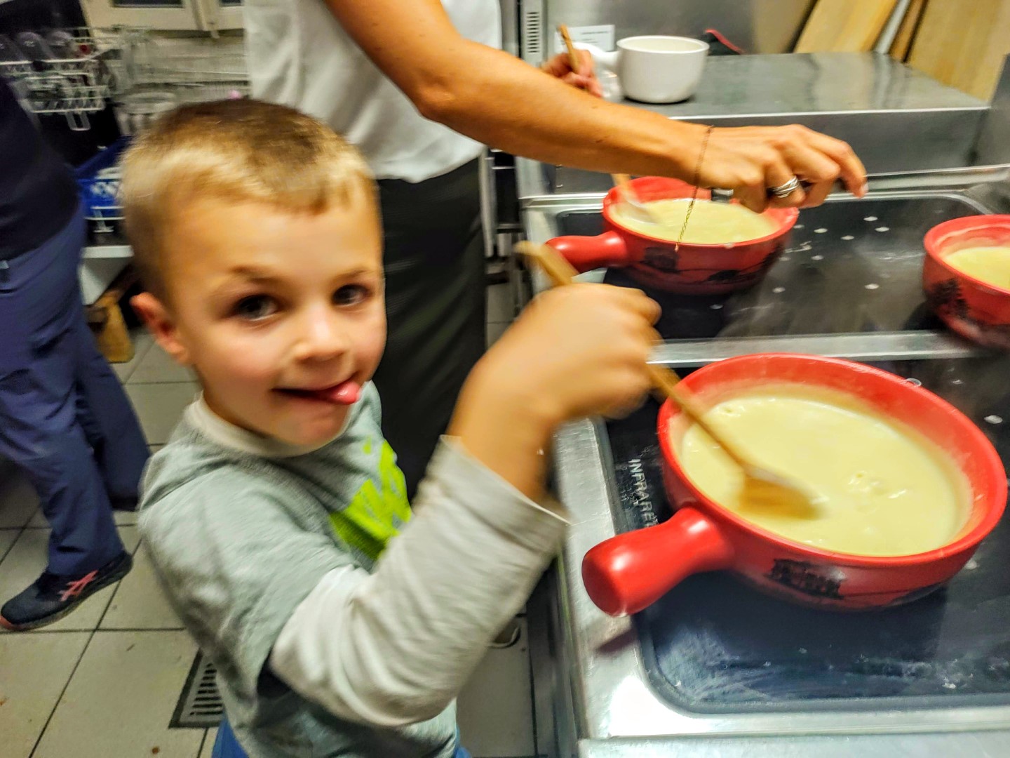 Swiss cheese fondue & cooking class Fondue Villa & Garden