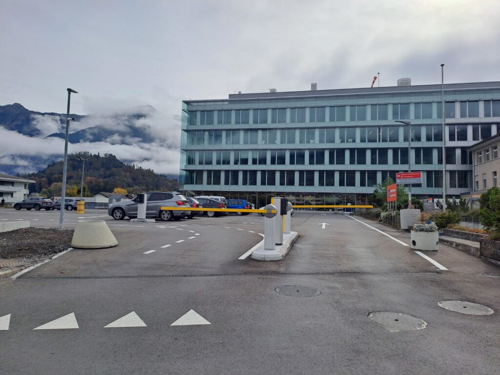 Parking at the Fondue Villa & Garden Fondue Villa & Garden